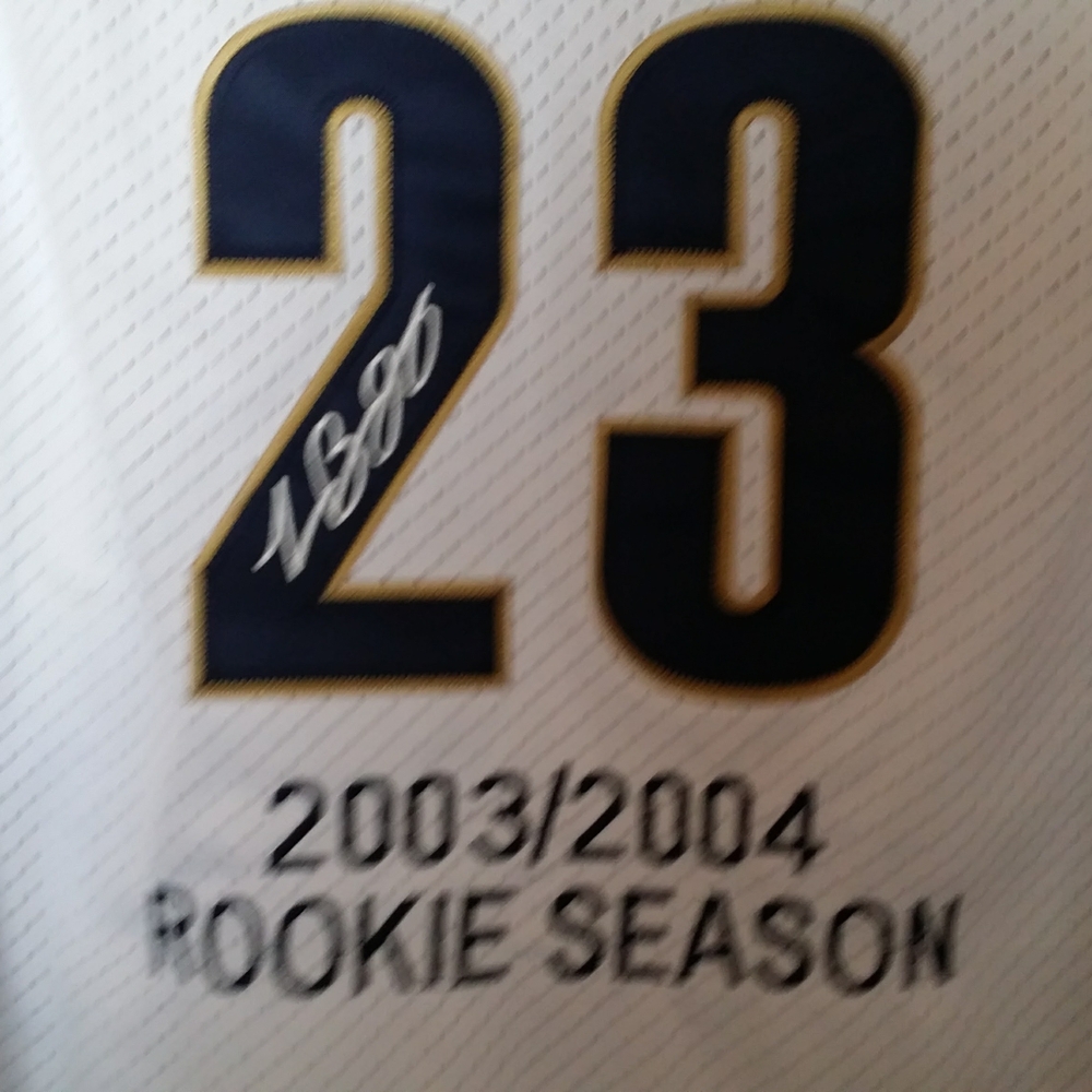 Mitchell & Ness White and Maroon Lebron James Rookie Cavaliers Jersey - Picture 6 of 16